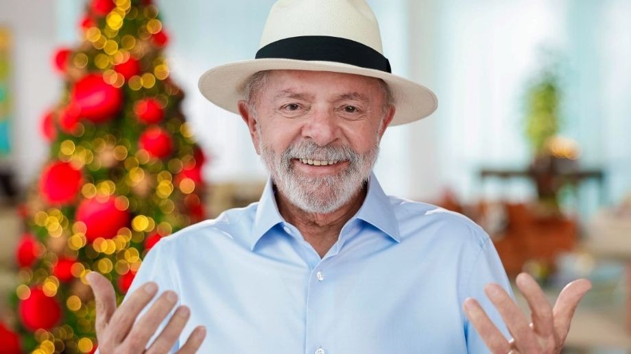 Imagem da noticia Em mensagem de Natal, Lula agradece carinho durante "emergência médica" e diz que economia está "forte e continua a crescer"