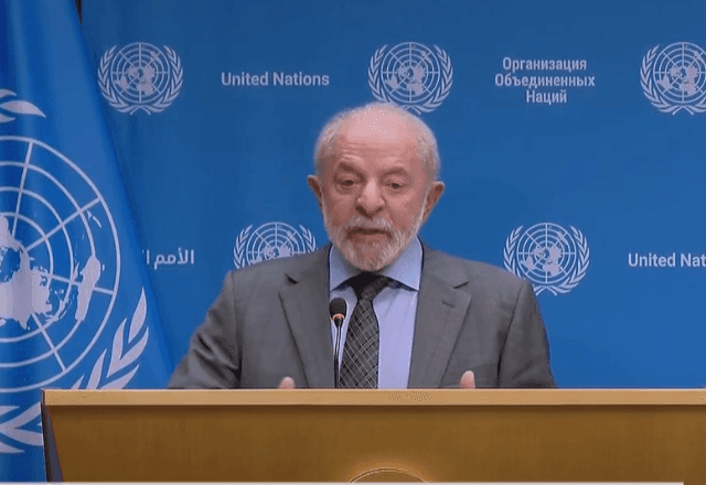 Imagem da noticia Lula comemora arquivamento da PEC da Blindagem: “Teve o destino que merecia”