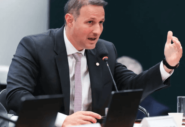 Imagem da notícia: Derrite diz que tem apoio de 9 partidos ao projeto Antifacção