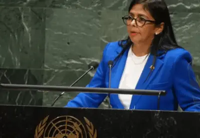 Vice de Maduro diz que Venezuela vai se defender e "nunca será colônia de outro país" Vice de Maduro diz que Venezuela vai se defender e "nunca será colônia de outro país"