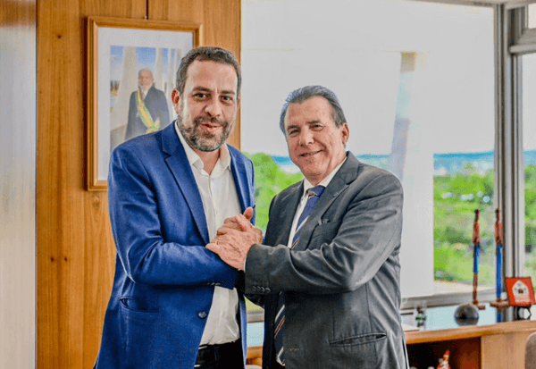 Imagem da notícia: Boulos e Marinho discutem propostas para trabalhadores de aplicativos