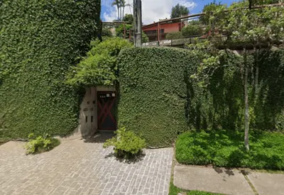 Homem que matou mulher a facadas em SP teria revelado infidelidade da esposa ao patrão Homem que matou mulher a facadas em SP teria revelado infidelidade da esposa ao patrão