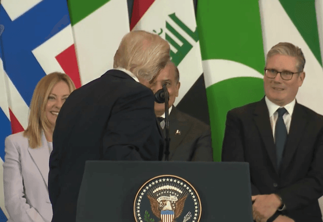 Imagem da noticia Trump dá "cantada" em primeira-ministra da Itália e a chama de "linda" durante cúpula