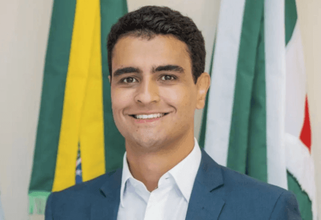 Imagem da noticia JHC avança em acordo com Lira e Gaspar em Alagoas, mas há temor de traição