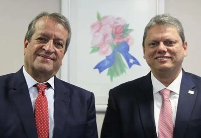 Valdemar: PL vai insistir em convite para Tarcísio Freitas deixar Republicanos Valdemar: PL vai insistir em convite para Tarcísio Freitas deixar Republicanos