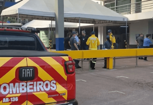 Imagem da noticia Vazamento de amônia em frigorífico deixa 12 pessoas intoxicadas em SC