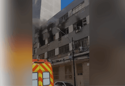 Incêndio atinge Centro de Formação em Teatro Musical, no Rio Incêndio atinge Centro de Formação em Teatro Musical, no Rio