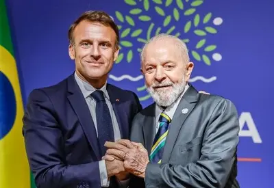 Por telefone, Lula e Macron defendem ONU e debatem Conselho da Paz Por telefone, Lula e Macron defendem ONU e debatem Conselho da Paz