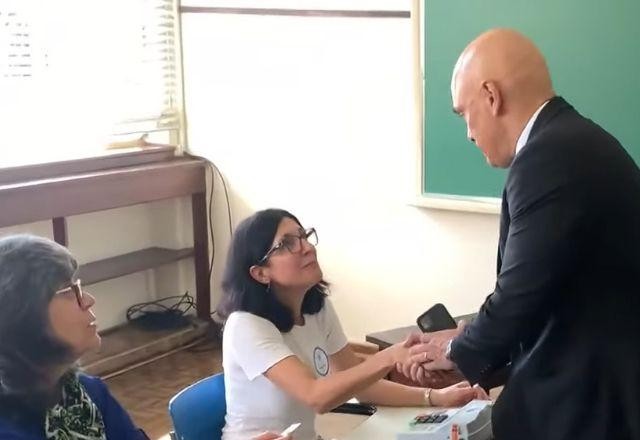 Imagem da noticia Moraes vota em SP e deseja que pleito seja realizado com paz e segurança