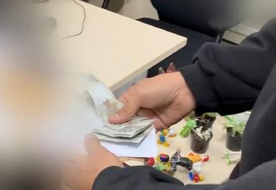 SP: fiscal é presa por extorquir vendedor de cachorro-quente SP: fiscal é presa por extorquir vendedor de cachorro-quente