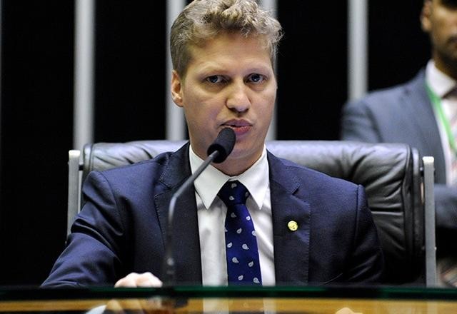 Imagem da noticia Marcel van Hattem recorre à CCJ da Câmara contra suspensão de mandato