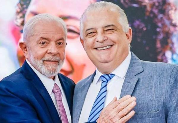 Imagem da notícia: Márcio França acerta com Lula saída do governo sem definição sobre candidatura