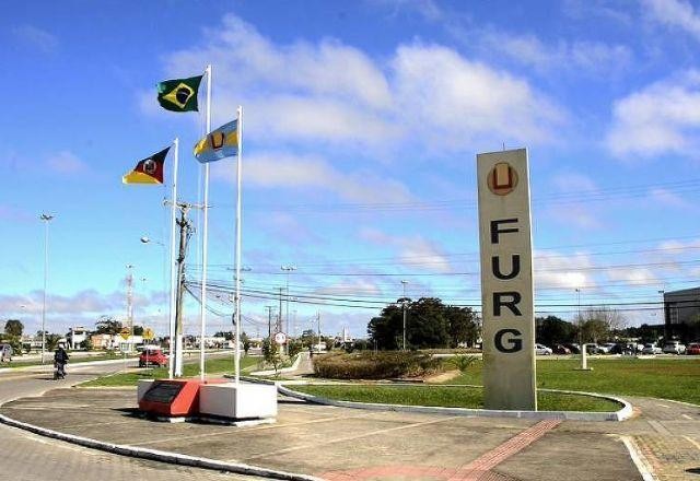 Imagem da noticia TRF-4 decide pela volta de vagas exclusivas para trans em federal gaúcha