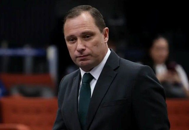 Imagem da noticia STF fixa pena de 2 anos em regime aberto para Mauro Cid após delação premiada