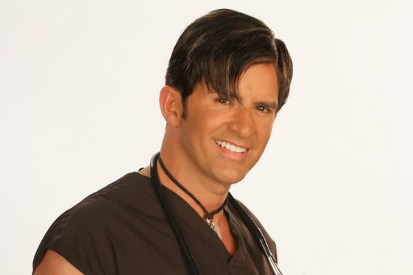 Imagem da noticia Médico conhecido como Doutor Hollywood é acusado de assédio sexual