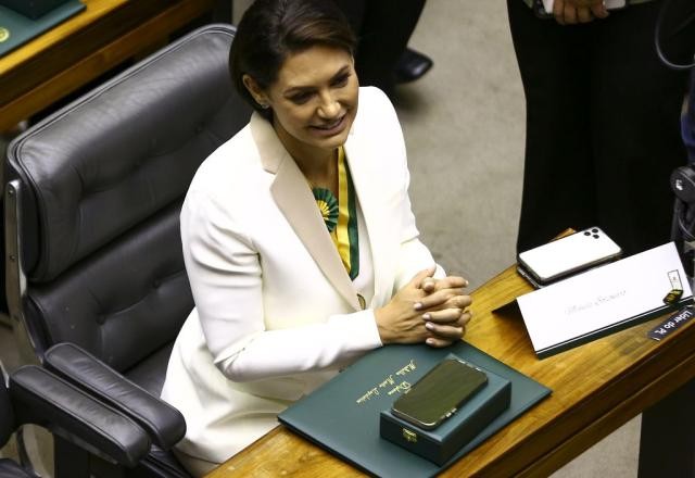 Imagem da noticia Lula cria equipe para fiscalizar ações de Michelle Bolsonaro