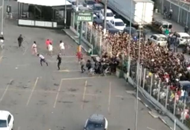 Imagem da noticia Promoção gera confusão e correria em megaloja de São Paulo