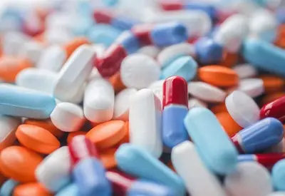 SUS vai oferecer profilaxia com antibiótico contra sífilis e clamídia SUS vai oferecer profilaxia com antibiótico contra sífilis e clamídia