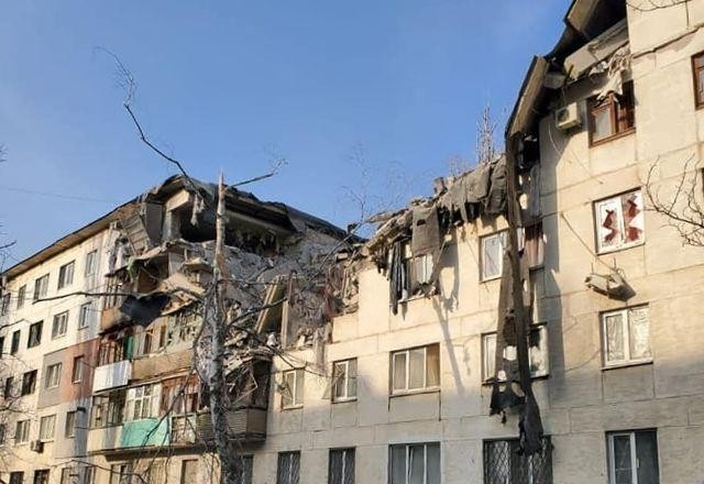 Imagem da noticia Rússia bombardeia edifício da Cruz Vermelha em Mariupol, diz Ucrânia