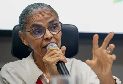 Marina Silva critica aprovação da MP do setor elétrico e diz que governo foi surpreendido: "Votação durou 5 minutos" Marina Silva critica aprovação da MP do setor elétrico e diz que governo foi surpreendido: "Votação durou 5 minutos"