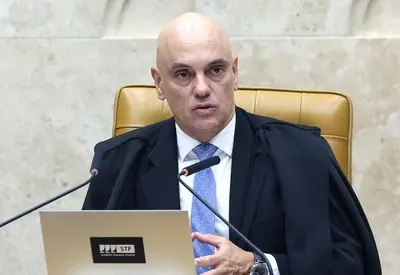 Moraes vota para rejeitar pedido da defesa de Bolsonaro contra condenação Moraes vota para rejeitar pedido da defesa de Bolsonaro contra condenação