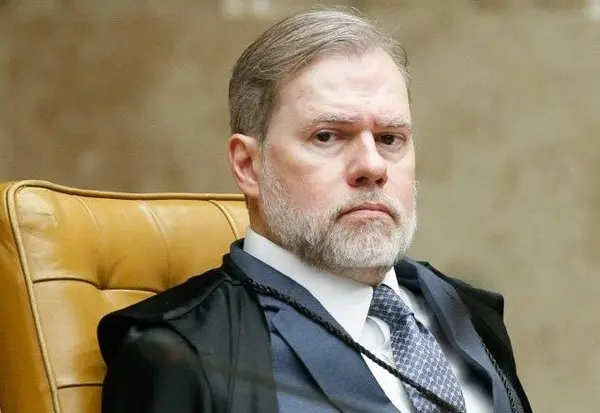 Imagem da notícia: Toffoli mantém acareação do caso Master após pedido de adiamento da PGR