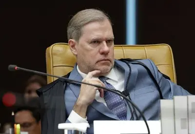 Toffoli nega tratar de Banco Master em viagem de avião com advogado do caso Toffoli nega tratar de Banco Master em viagem de avião com advogado do caso