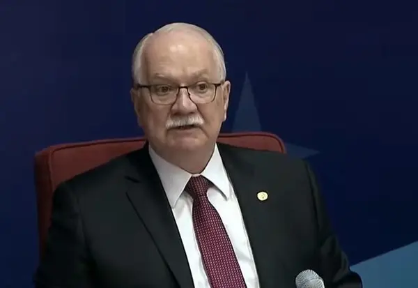 Imagem da notícia: Uberização volta à pauta do STF neste semestre, diz Fachin ao SBT News