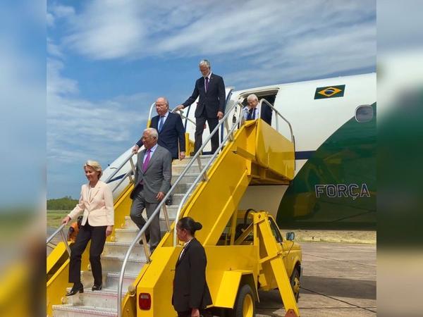 Imagem da notícia: Mauro Vieira e representantes europeus chegam ao Paraguai para assinatura de acordo UE-Mercosul