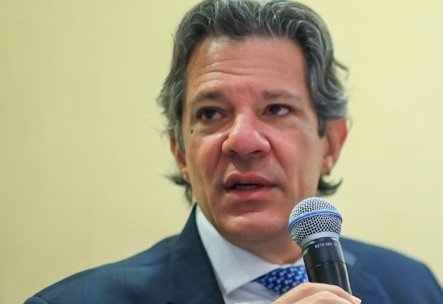 Imagem da noticia Comissão do Senado aprova convite para Haddad explicar aumento do IOF