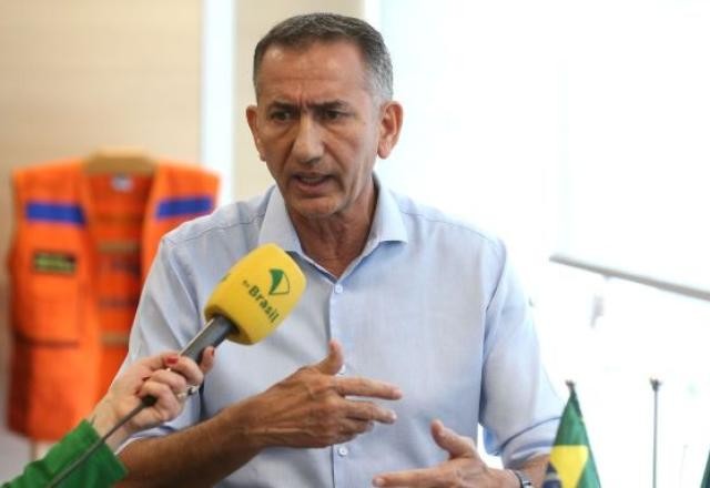 Imagem da noticia "Não faltarão recursos" para vítimas da tragédia de São Paulo, diz Waldez Góes