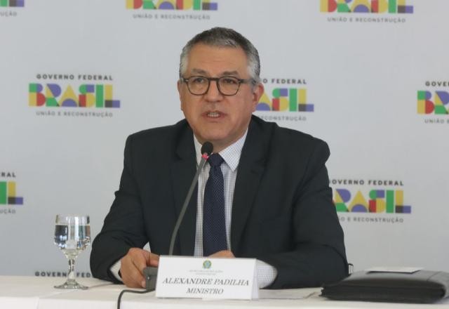 Imagem da noticia Governo federal vai repassar R$ 12,3 bilhões para estados e municípios