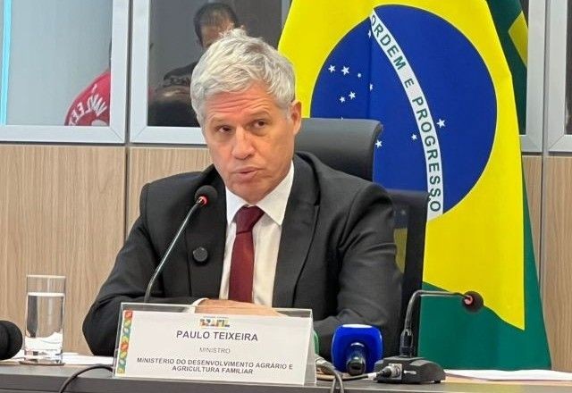 Imagem da noticia Tarifaço: compras públicas vão escoar alimentos barrados nos EUA, detalha governo