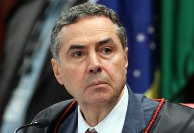 Imagem da noticia Barroso cobra informações da União sobre medidas de segurança de Yanomamis