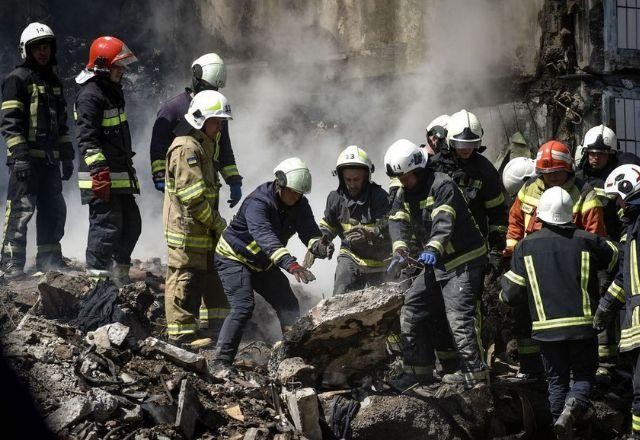 Imagem da noticia Nova onda de ataques russos deixa mais de 30 feridos na Ucrânia