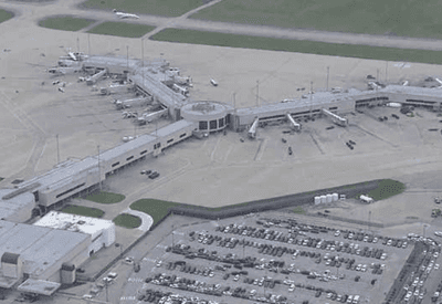 Avião de carga da UPS cai após decolagem em Louisville, nos EUA; área do aeroporto é interditada Avião de carga da UPS cai após decolagem em Louisville, nos EUA; área do aeroporto é interditada