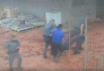 PM é baleado no pescoço ao ser surpreendido por criminosos em SP PM é baleado no pescoço ao ser surpreendido por criminosos em SP