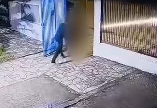 Imagem da noticia Diretora de escola estadual em Caraguatatuba (SP) é esfaqueada por aluno