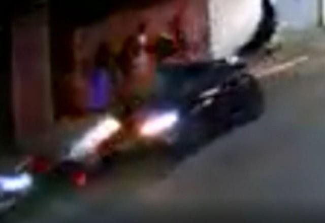Imagem da noticia Assaltantes em fuga são atropelados por motorista na zona sul de SP