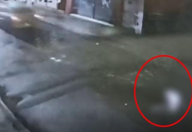 Imagem da noticia Mulher morre após ser perseguida e atropelada pelo marido no Rio