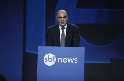 Moraes agradece Lula por revogação da Lei Magnitsky e fala em “vitória da soberania brasileira” Moraes agradece Lula por revogação da Lei Magnitsky e fala em “vitória da soberania brasileira”