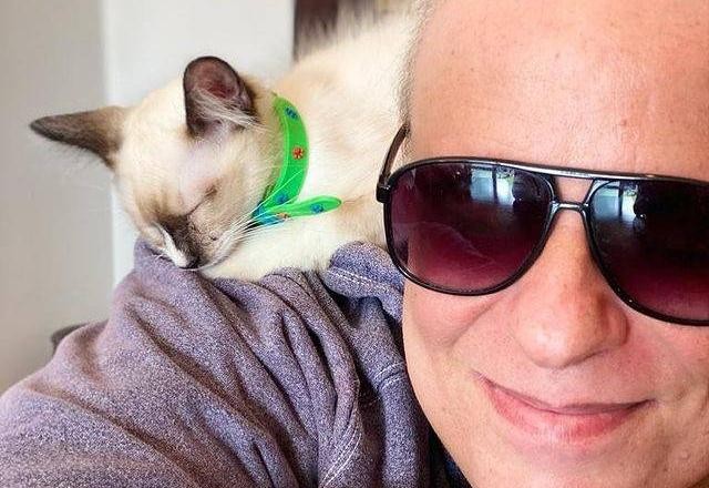 Imagem da noticia Dudu Braga, filho de Roberto Carlos, morre aos 52 anos