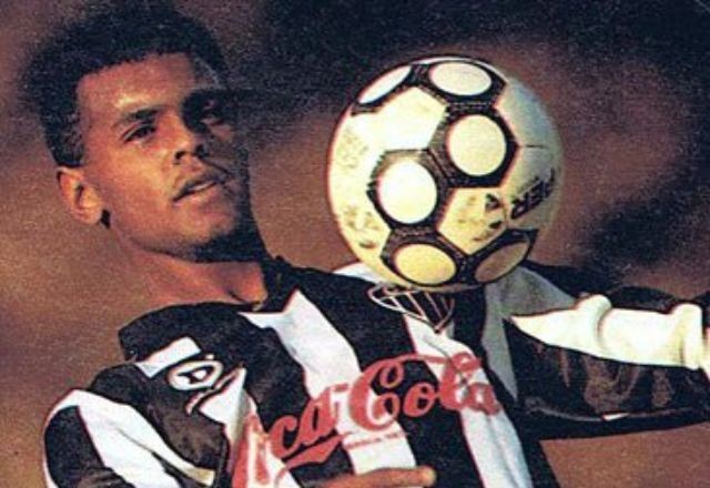 Imagem da noticia Morre Moacir, ex-jogador do Atlético Mineiro, aos 54 anos