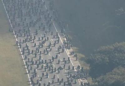 Veja imagens da "motociata" de Bolsonaro em São Paulo Veja imagens da "motociata" de Bolsonaro em São Paulo