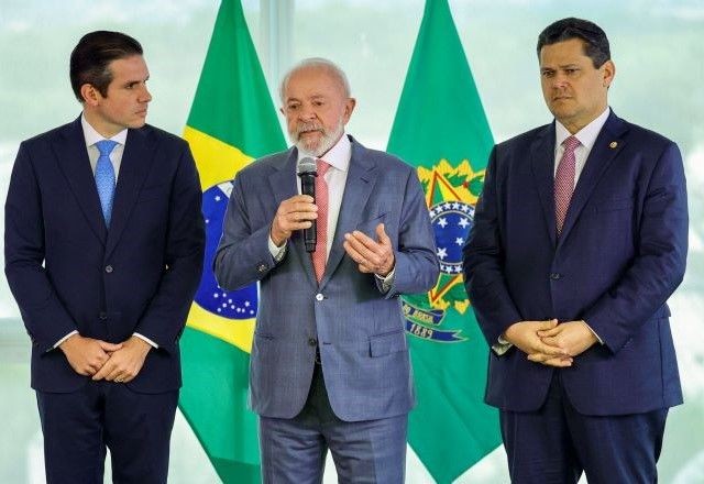 Imagem da noticia Votação do Orçamento no Congresso é adiada por viagem internacional de Motta e Alcolumbre com Lula