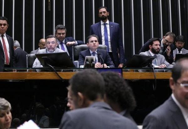 Imagem da notícia: Hugo Motta propõe a líderes que partidos mantenham as mesmas comissões do ano anterior