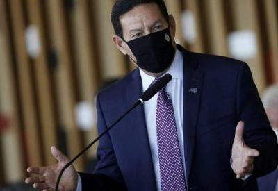 Mourão critica ataque russo e defende uso da força pra defender Ucrânia Mourão critica ataque russo e defende uso da força pra defender Ucrânia