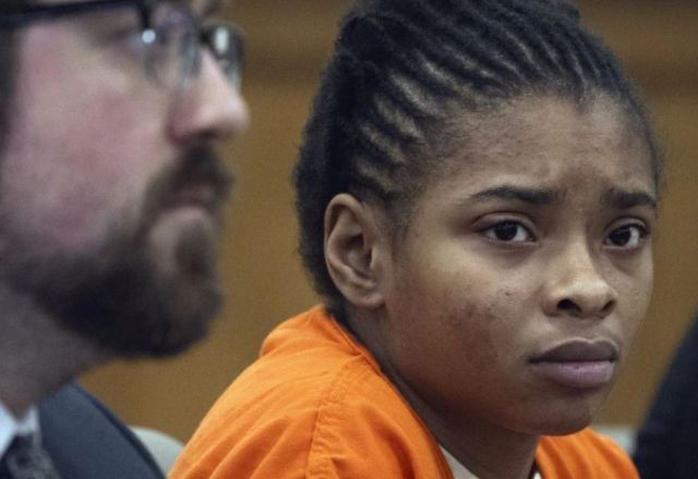 Imagem da noticia Mulher é condenada a 11 anos de prisão nos EUA por matar o seu abusador