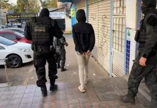 Imagem da noticia Mãe é presa após torturar e manter filhos em meio a fezes no DF