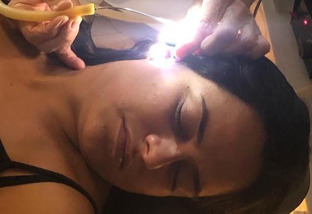 Imagem da noticia Mulher passa mais de 24h com barata presa dentro do ouvido